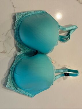 Victoria's Secret Teal Lace Trim T-Shirt Bra